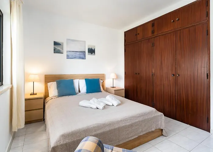 Mouramar One Bedroom Apartment, With Pool Quarteira