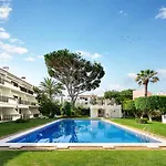 Mouramar One Bedroom Apartment, With Pool