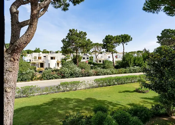 Mouramar One Bedroom Apartment, With Pool Quarteira